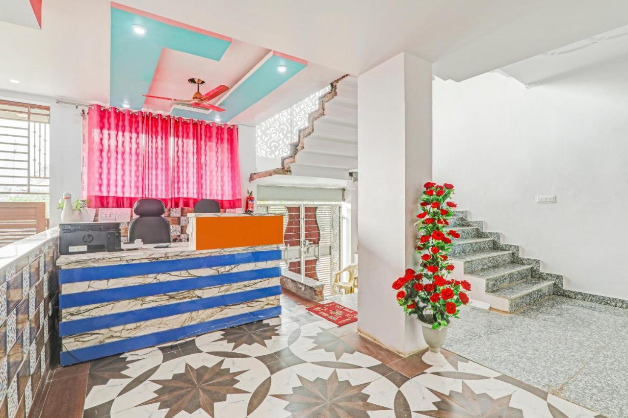 Oyo 76775 Hotel Rk Grand Bhauli Esterno foto